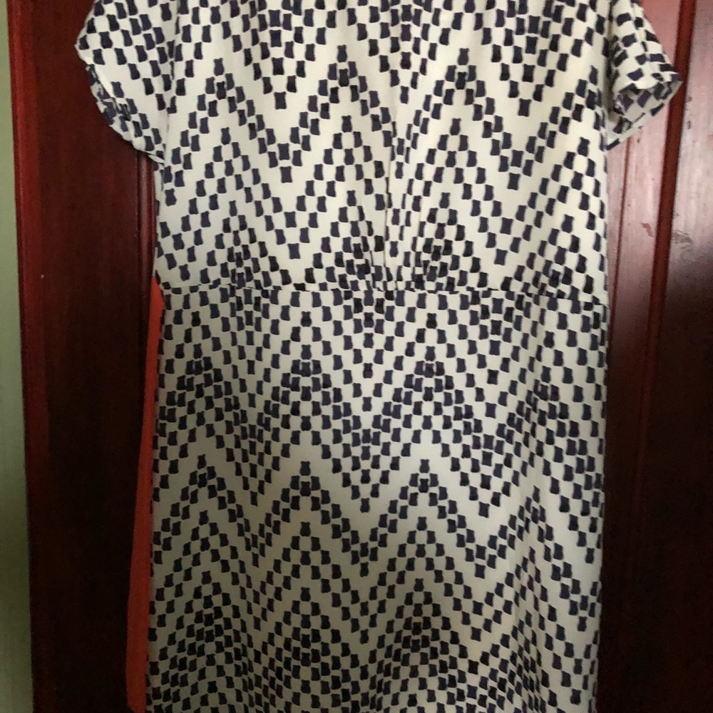 Clothes - Picture 2 of 8